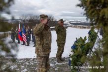 Zahraničná návšteva generálmajora Lylesa pokračuje