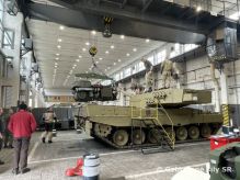Slovenskí špecialisti získali certifikáty na údržbu tankov Leopard 2A4