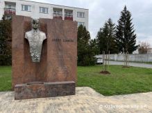 Linden and chestnut alley decorates Gabčík park