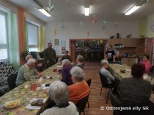 Vojaci v Dennom stacionri v Koiciach: Ozbrojen sily a seniori a vekonon tradcie