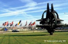 Náčelníci v Bruseli prerokovali aktuálne otázky NATO