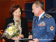 Náčelník GŠ sa stretol veľvyslankyňou Líviou Klausovou