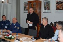 Hlavní poddôstojníci krajín strednej Európy na konferencii v Bratislave